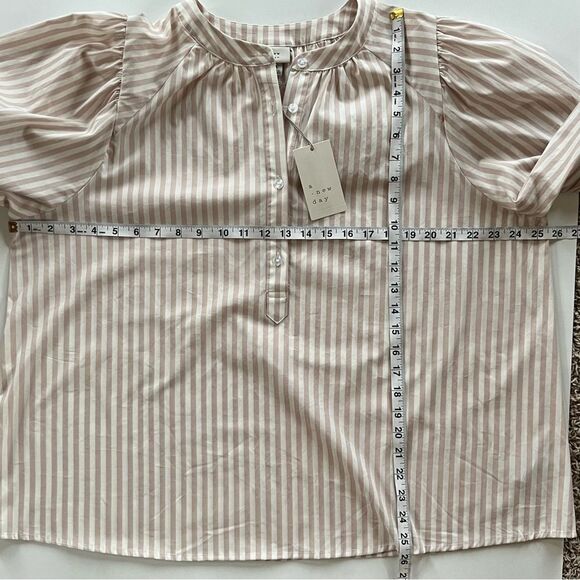 A New Day Taupe striped Balloon Sleeve Quarter Button Blouse XL - Picture 7 of 13